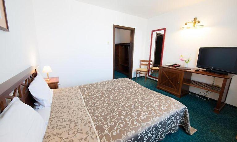 Hotel Ana Αράντ Εξωτερικό φωτογραφία