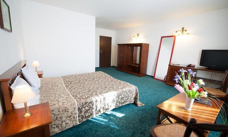 Hotel Ana Αράντ Εξωτερικό φωτογραφία