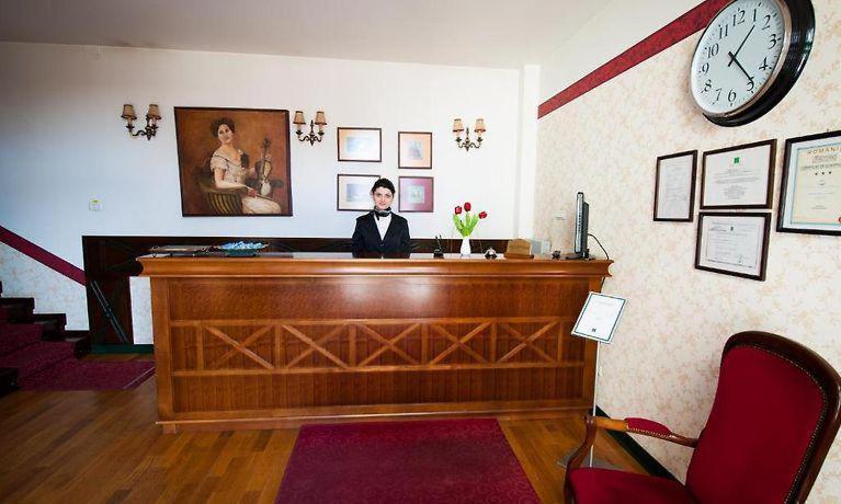 Hotel Ana Αράντ Εξωτερικό φωτογραφία